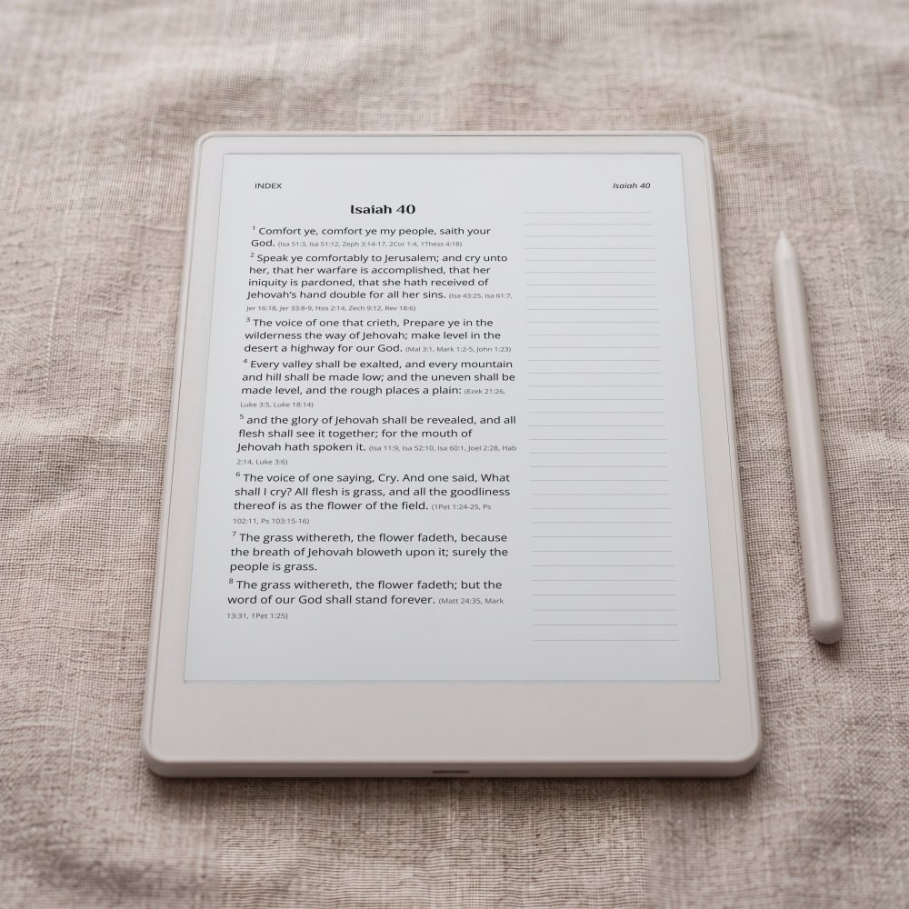 The American Standard Version journaling edition at Isaiah 40, on an e-ink tablet