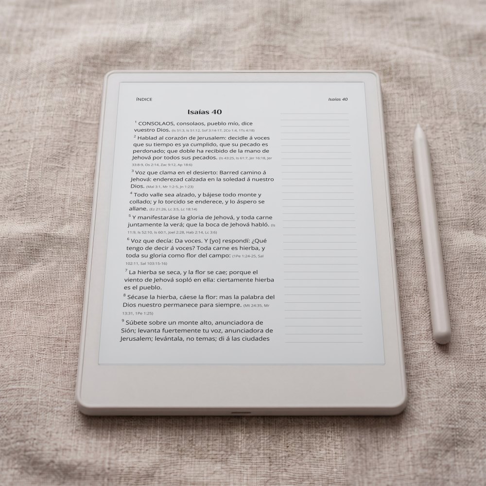 The Reina-Valera journaling edition at Isaiah 40, on an e-ink tablet